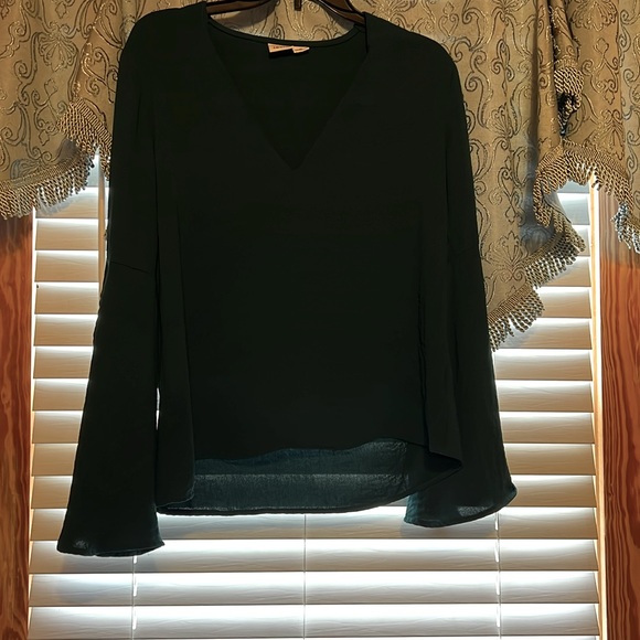 NWOT dark green blouse v neck - Picture 1 of 3